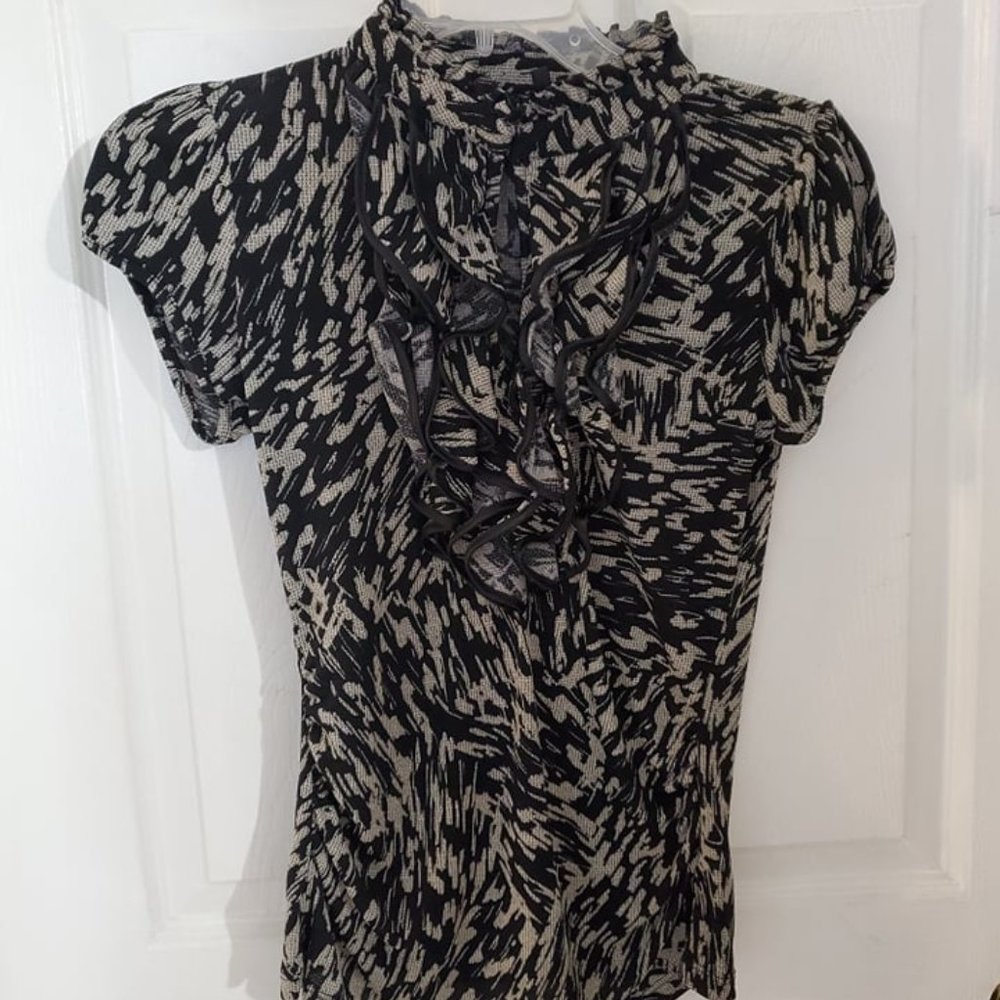 Black & Gray ruffle top